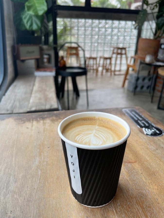 Хостел Yoji House And Cafe Ban Wiang Екстер'єр фото